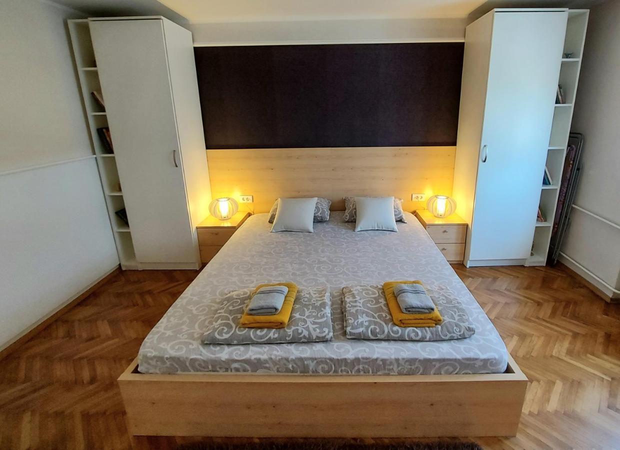 Central Apartment With Garage Нови Сад Екстериор снимка