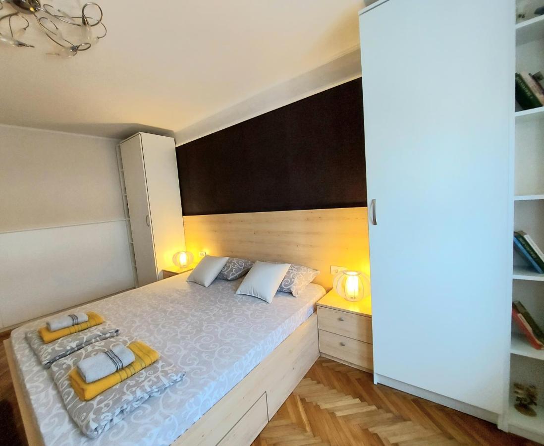 Central Apartment With Garage Нови Сад Екстериор снимка