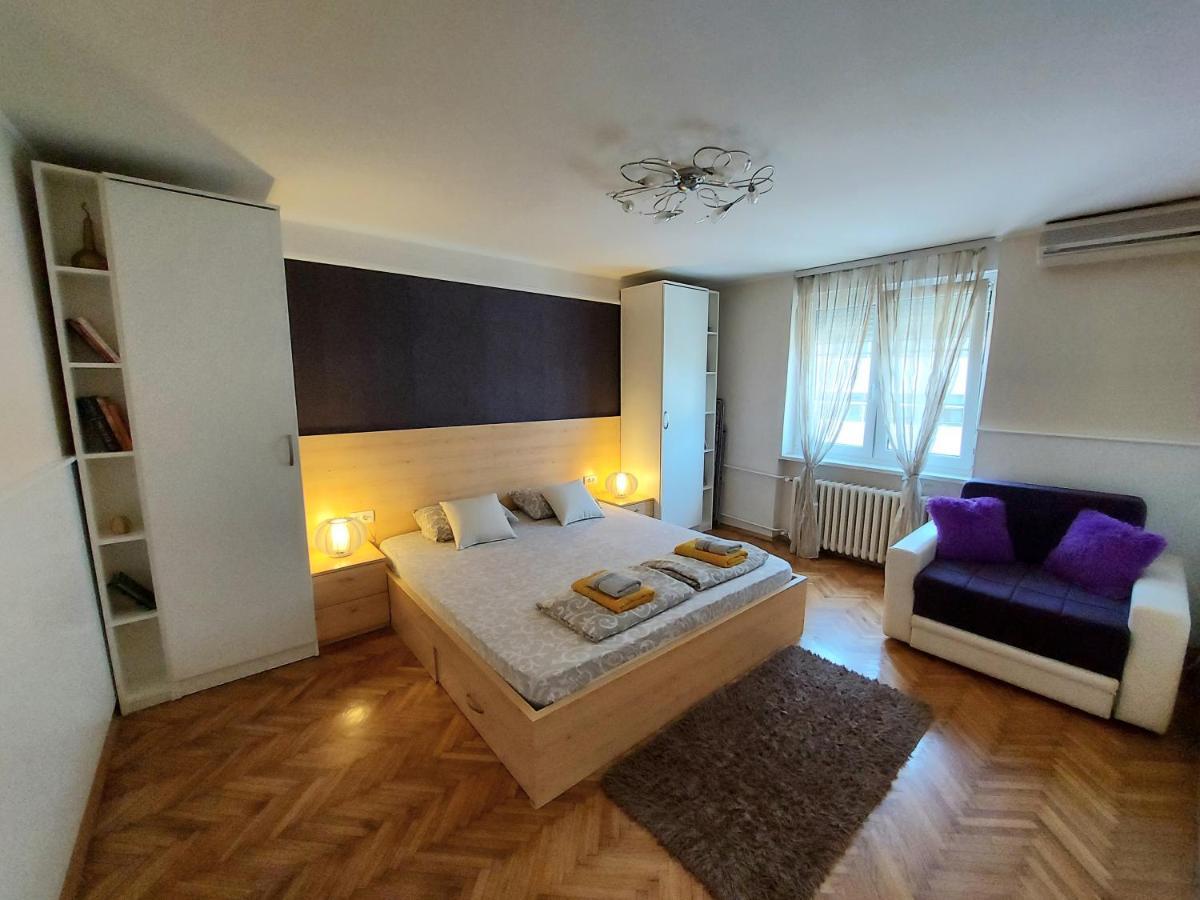 Central Apartment With Garage Нови Сад Екстериор снимка