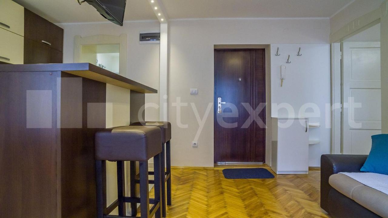 Central Apartment With Garage Нови Сад Екстериор снимка