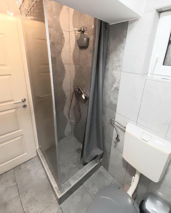 Central Apartment With Garage Нови Сад Екстериор снимка